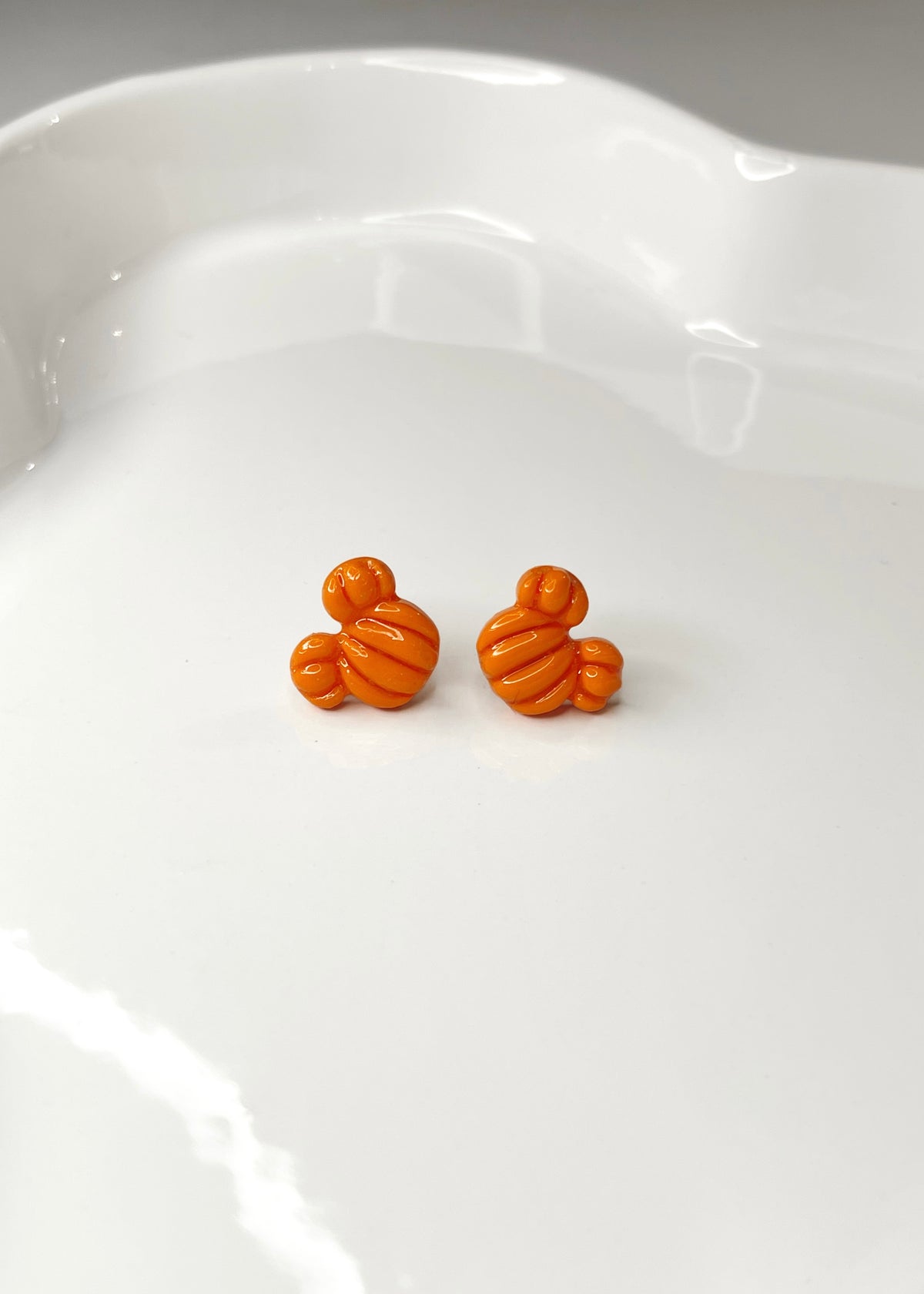 Mickey boo!
